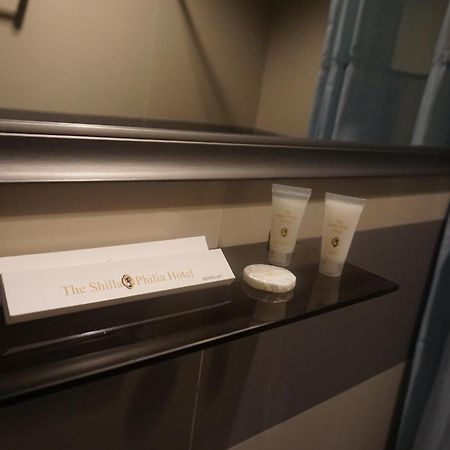The Shila Philla Hotel Makati City Екстер'єр фото