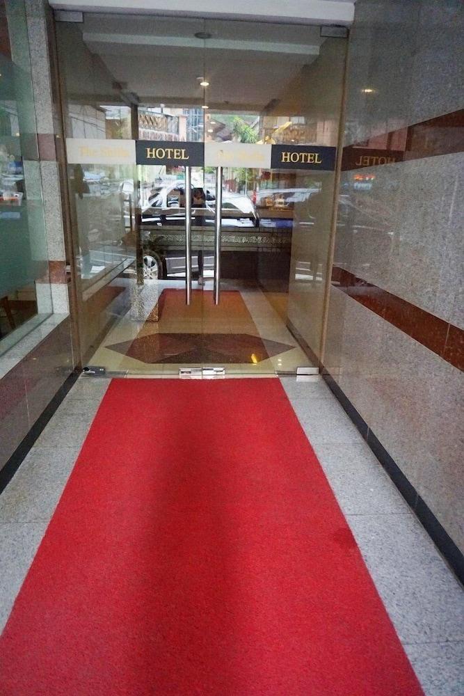 The Shila Philla Hotel Makati City Екстер'єр фото