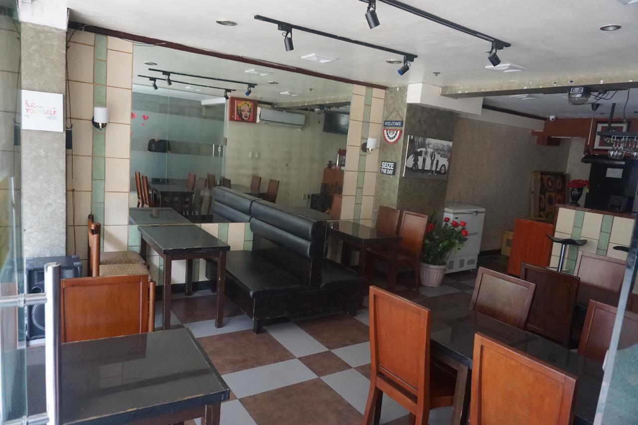 The Shila Philla Hotel Makati City Екстер'єр фото