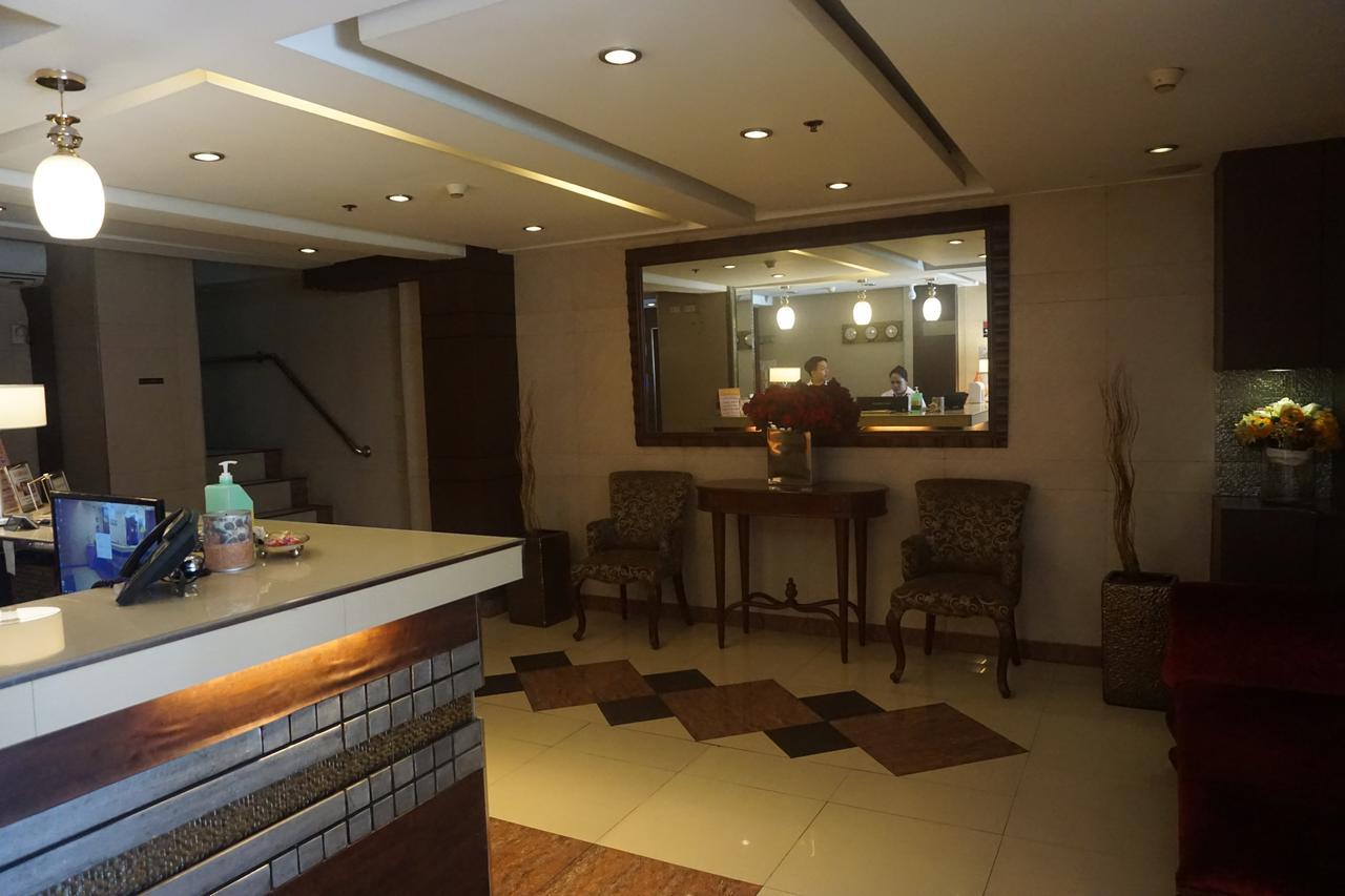 The Shila Philla Hotel Makati City Екстер'єр фото