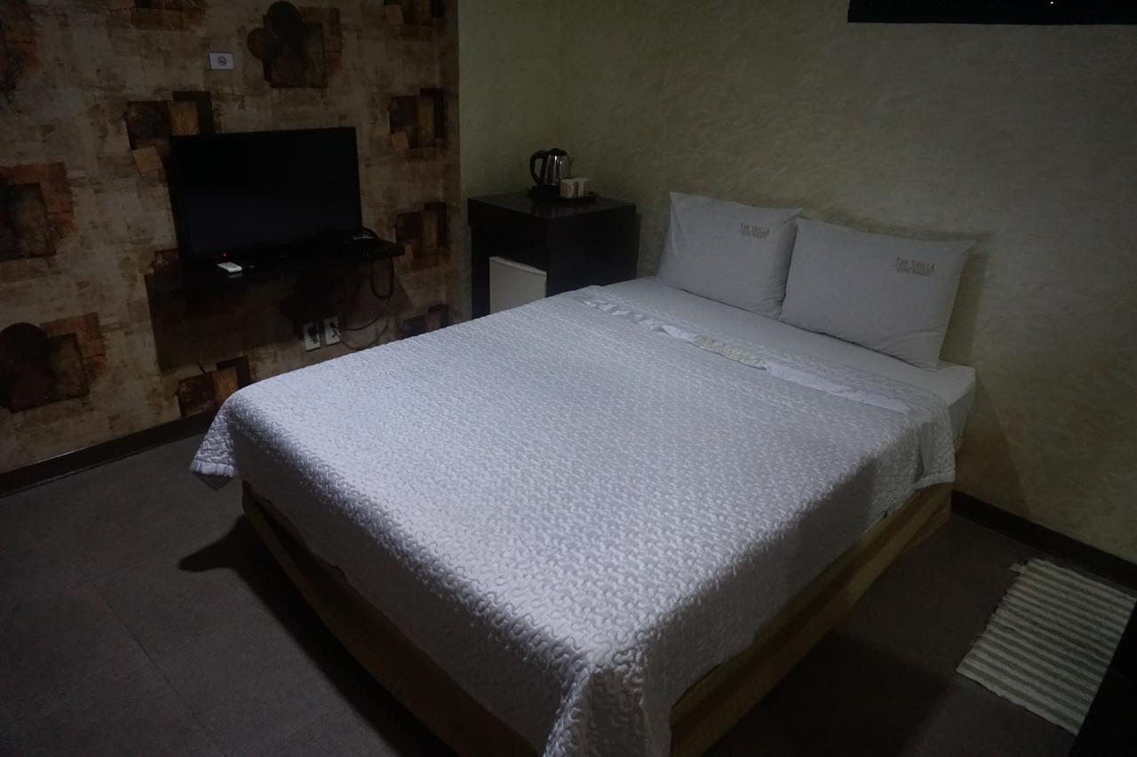 The Shila Philla Hotel Makati City Екстер'єр фото