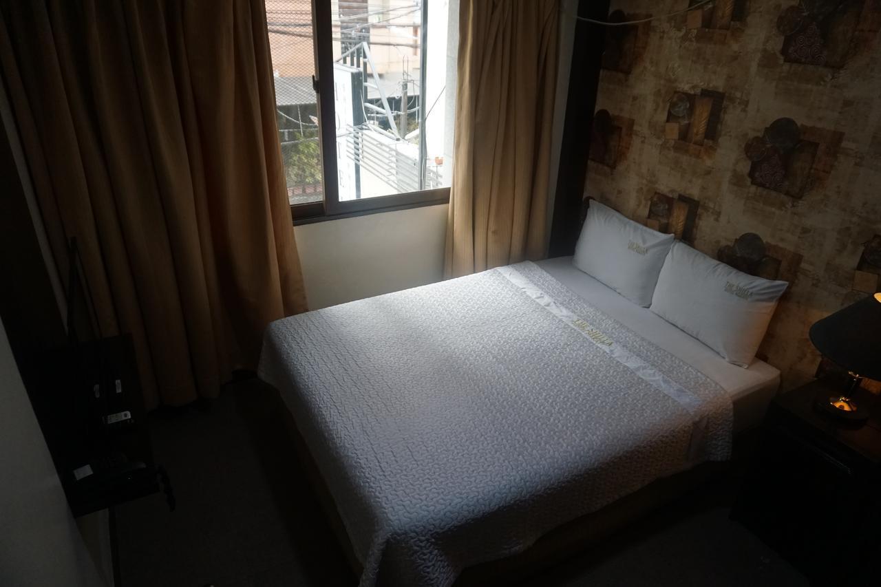 The Shila Philla Hotel Makati City Екстер'єр фото
