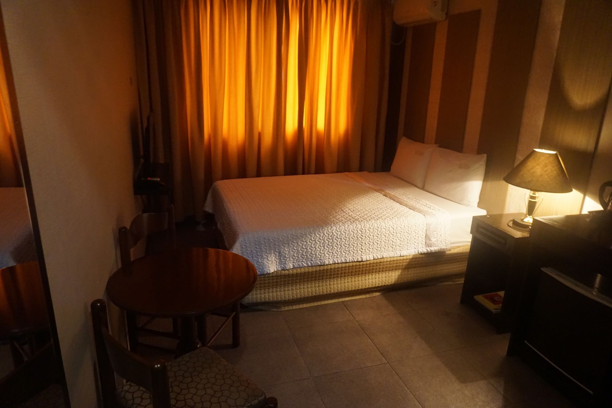 The Shila Philla Hotel Makati City Екстер'єр фото
